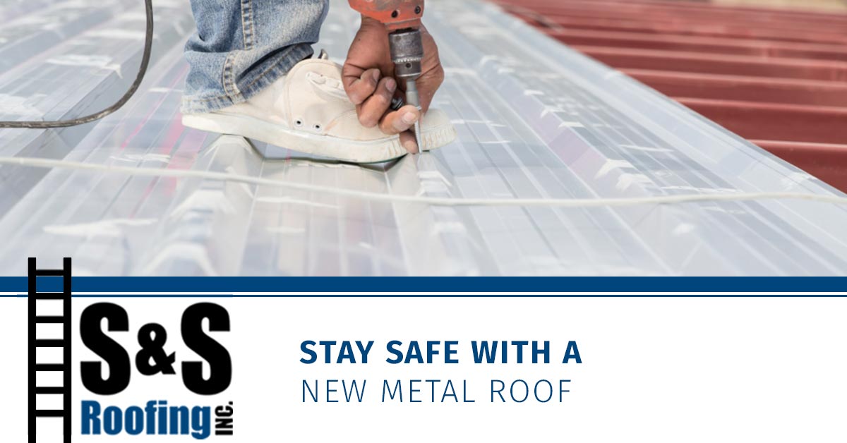 Stay-Safe-With-A-New-Metal-Roof-5bd1e33d8270c