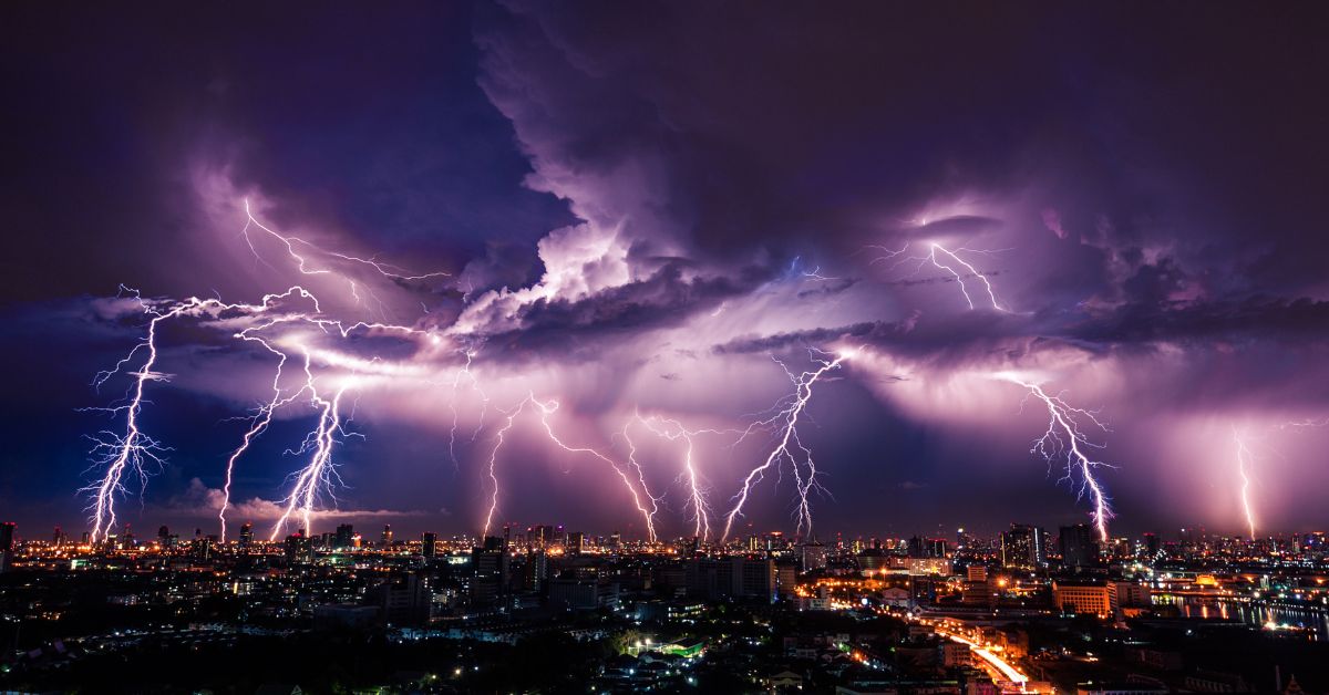 Ensuring Your Commercial Roof Can Combat Extreme Weather rv